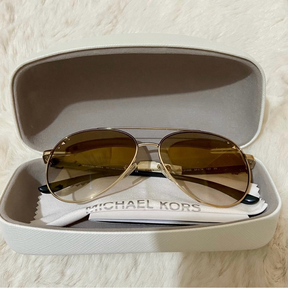 Like New Ladies Michael Kors Aviator Clearwater Sunglasses - Picture 5 of 10